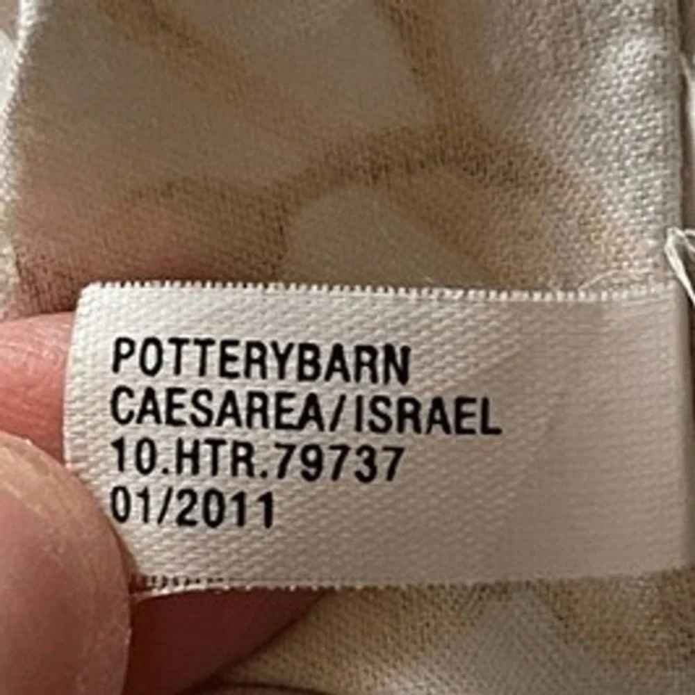 Pottery Barn 2011 Vintage Organic Cotton Coastal Coral Seahorse Tablecloth Rare